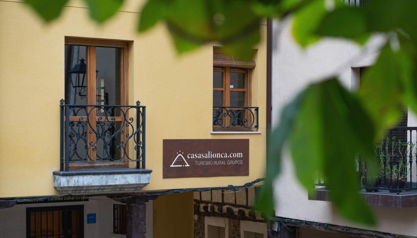 Salionca Habitaciones Poza de la Sal Exterior photo